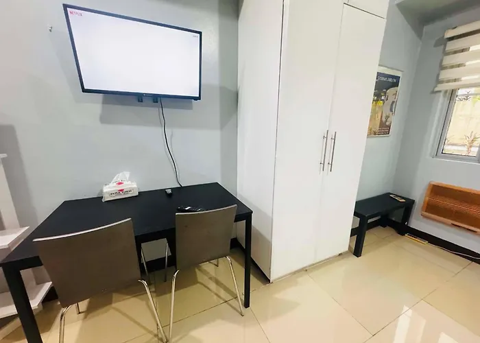 Morgan Bgc Shortwalk3 Venice Mall Free Pool Gym * Manila